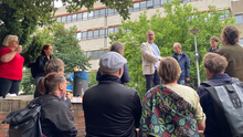Foto vom Stadtspaziergang nach der Podiumsdiskussion.