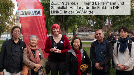 bild2 Gruppenfoto vom Sommerempfang der Fraktion DIE LINKE. in der BVV-Mitte. Zu sehen sind zwei Frauen, die im Korea-Verband aktiv sind, sowie zwei koreanische Künstler die zu Besuch waren. Dazwischen stehen Ingrid Bertermann und Thilo Urchs, beide Bezirksverordnete für DIE LINKE in Berlin-Mitte. In einer Textbox darüber steht „Morgen, am 26.11.2022 findet eine Gedenkveranstaltung an der Friedensstatue in Moabit statt, an der auch unsere Fraktion gerne teilnimmt. Wir unterstützen die AG Trostfrauen und den Koreaverband auch in Zukunft gerne.“ Ingrid Bertermann und Samiullah Haidary für die Fraktion DIE LINKE. in der BVV-Mitte.